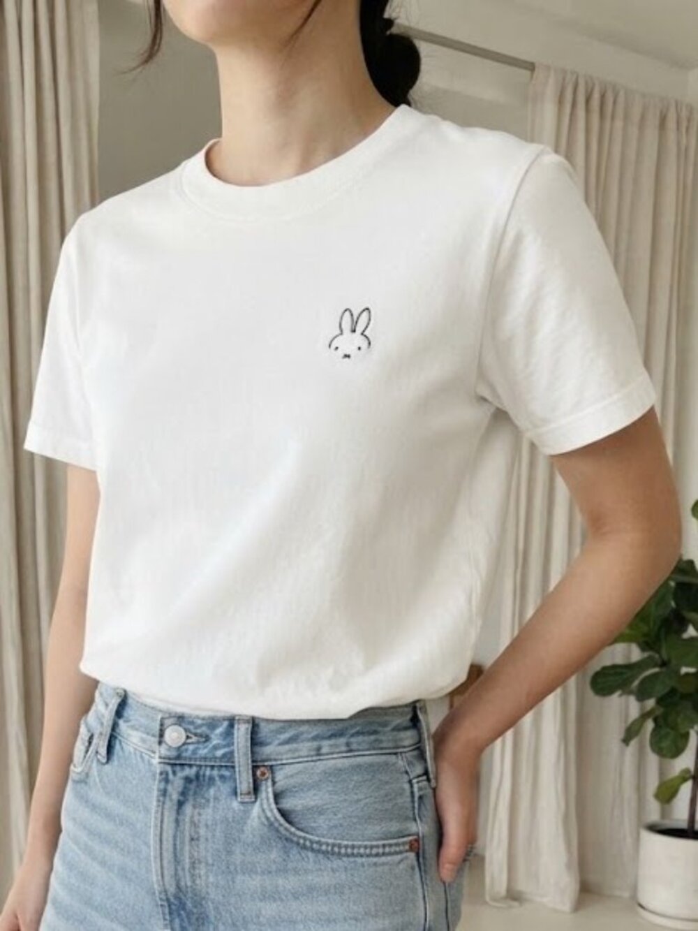 Uniqlo White Miffy Graphic Short Sleeve T-Shirt